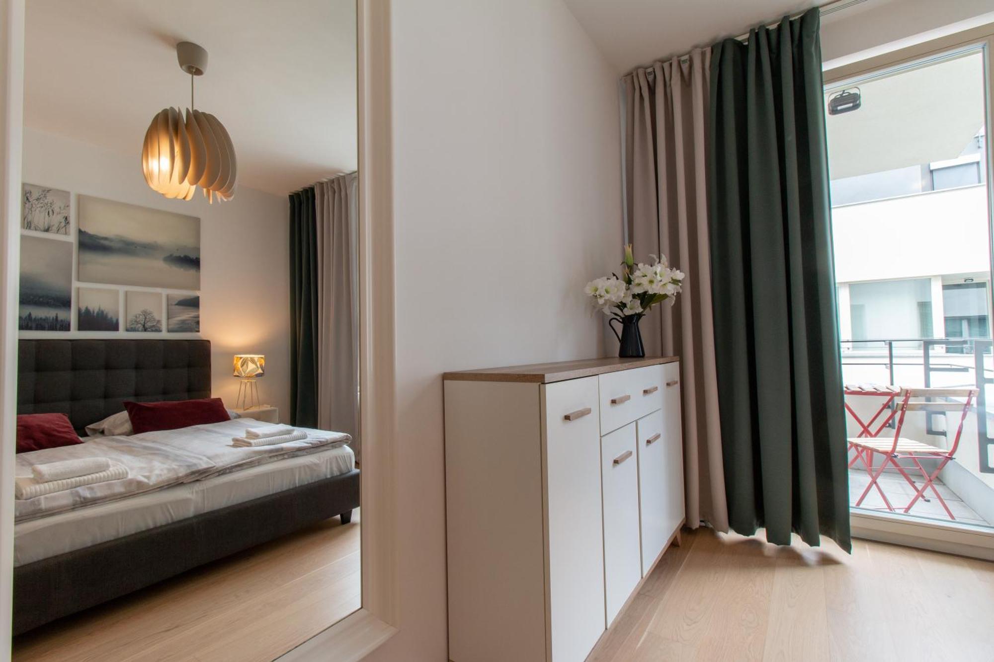 Krakovska Cr Apartment *