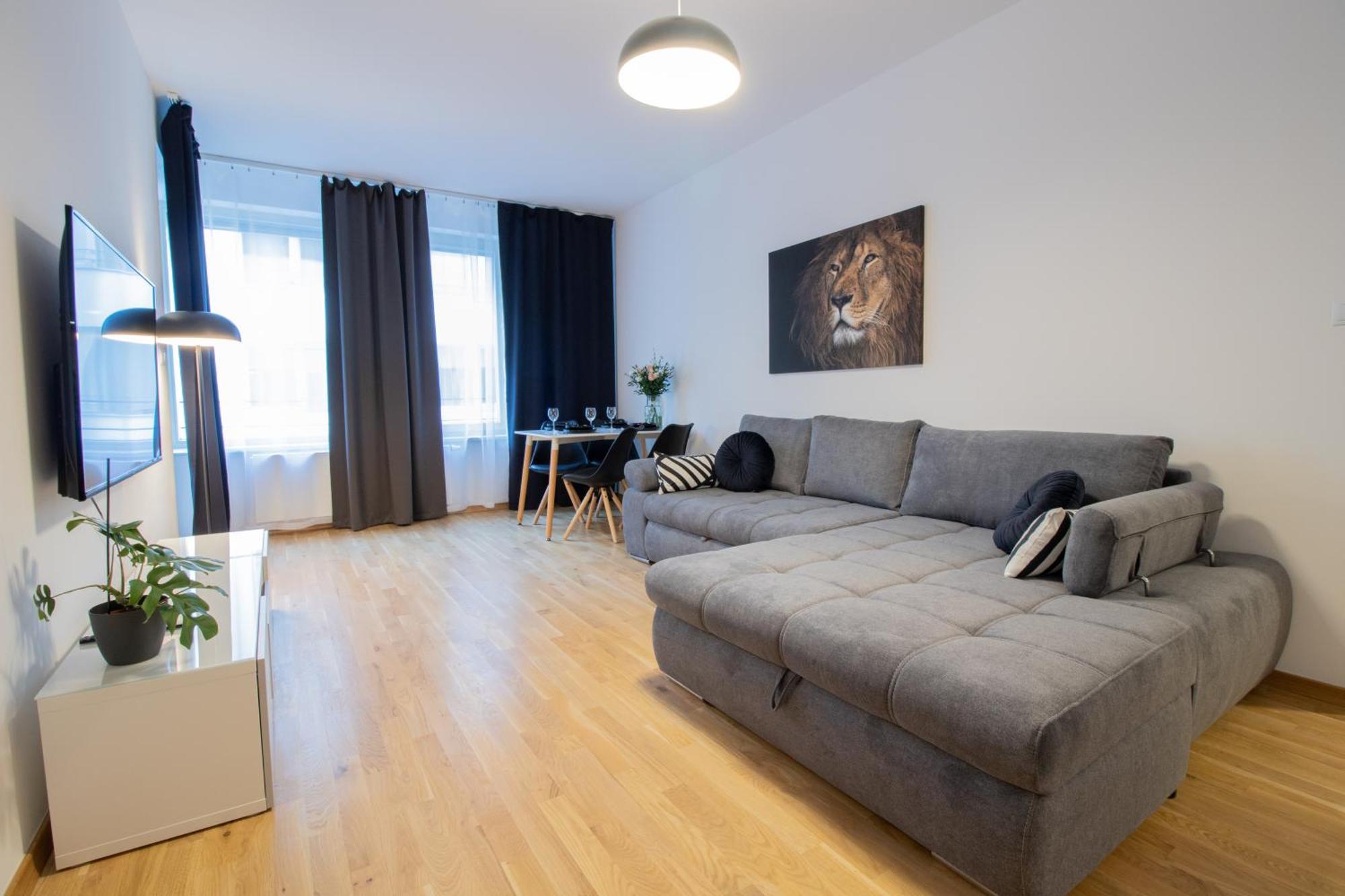 Krakovska Cr Apartment *